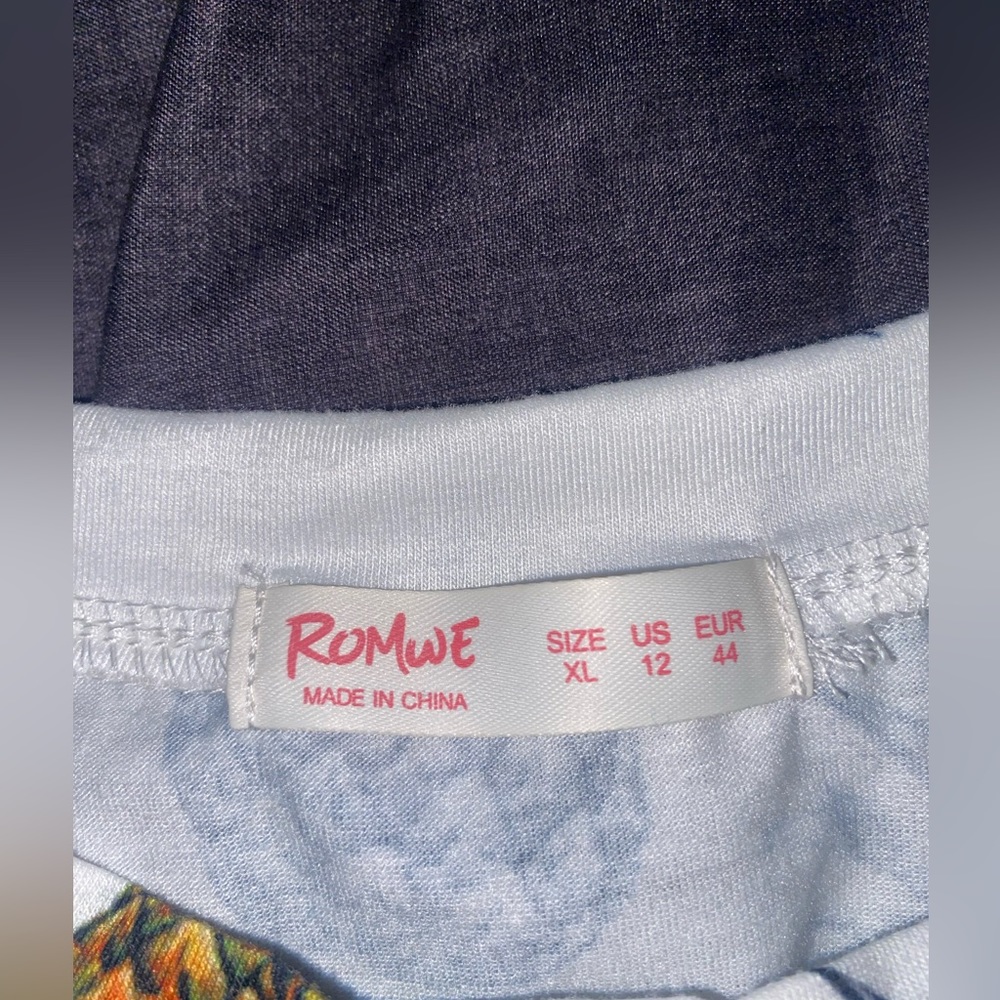 Romwe pineapple cropped shirt
